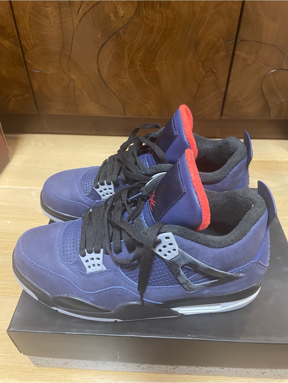 Air Jordan Retro 4